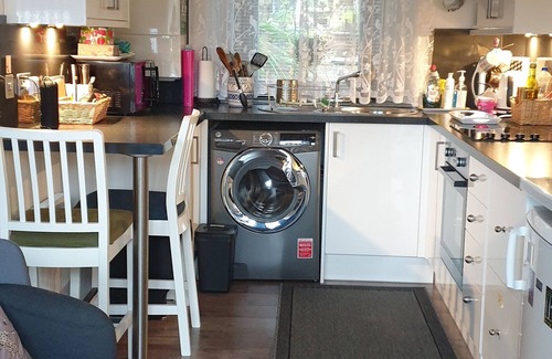 Peebles Apartment | A cosy studio apartment in an idylic location on the banks of the river Tweed