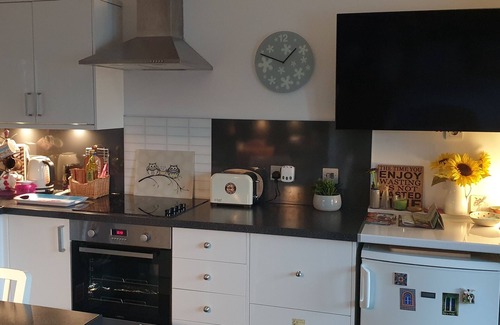 Peebles Apartment | A cosy studio apartment in an idylic location on the banks of the river Tweed