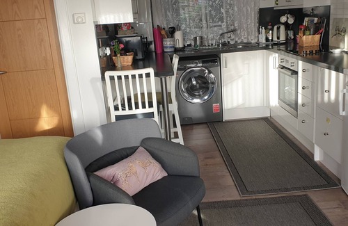 Peebles Apartment | A cosy studio apartment in an idylic location on the banks of the river Tweed