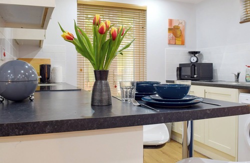 Long Hanborough Cottage | A cosy studio that is perfect for a romantic break away.