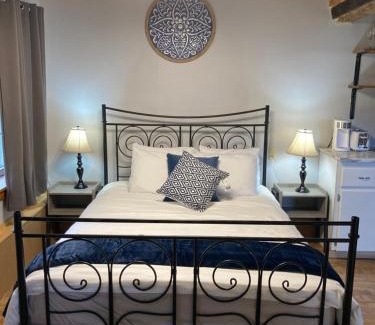 Charlottetown Hotel | A Country Home Inn the city
