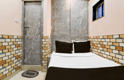 Taltala Hotel | A couple friendly budget guest house at central Kolkata in Esplanade area
