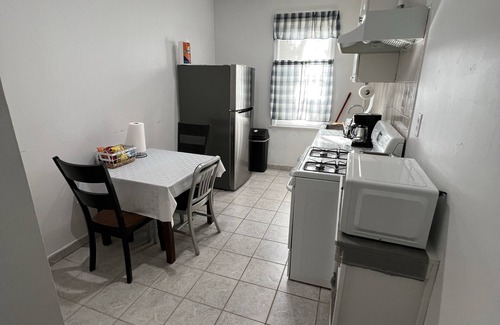 West New York Apartment | A Cozy Corner - 2 BR Apartment in West New York