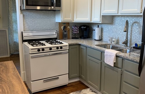 Hamburg Apartment | A Cozy home away from home 1 Bedroom Apartment
