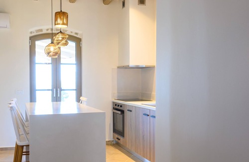 Mirsini House | A cozy house with a beautiful view of mountain & sea.