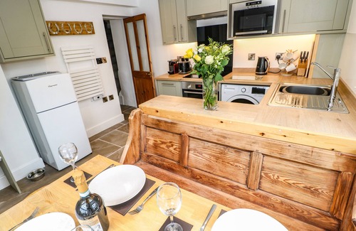 Fremington House | A D COACH HOUSE, pet friendly, character holiday cottage in Reeth