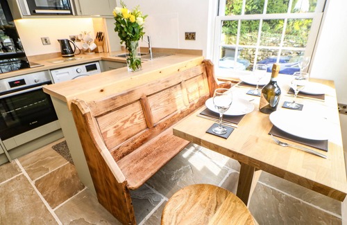 Fremington House | A D COACH HOUSE, pet friendly, character holiday cottage in Reeth