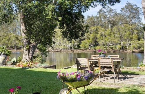 Urunga House | A delightful riverside house -comfortable and stylish - in Urunga