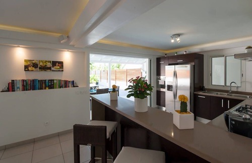 Anse des Flamands Villa | A delightful waterfront villa that sleeps up to 4 guest