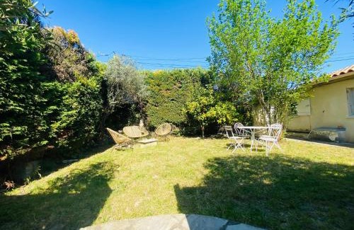 Boulbon House | "A Deux Pas de la Montagnette", mazet provencal 4 personnes