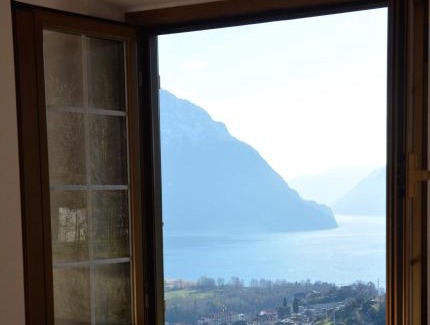 Costa Volpino House | A. F.antastic V.iew