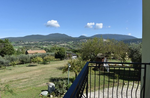 Calvi di Umbria Villa | A few minutes from Rome and other centers Farmhouse in the Umbrian village with pets allowed