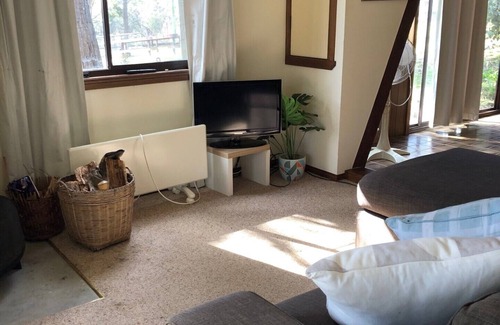 O'connell Cabin | A Frame 2 b/room cabin, furnished, self contained. Free parking. Quite location