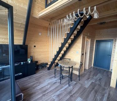 Mladenovac Villa | A Frame Vila sa Saunom Jakuzii i toplim bazenom