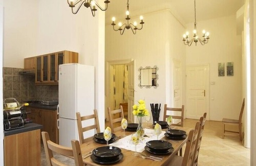 Palace District Apartment | A fully equipped, 5-room stylish, spacious apartment in the centre of Budapest