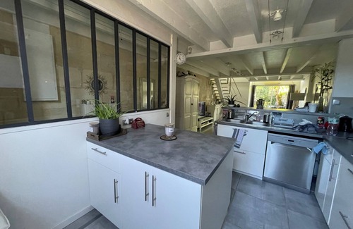 Bordeaux House | A gentle city getaway