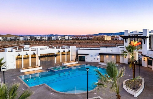 St. George House | A Getaway at the Shores #88