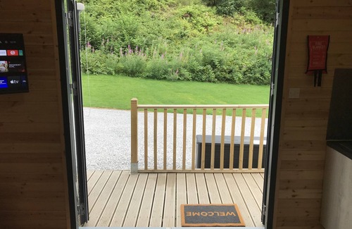 Abercwmboi Cabin | A glamping pod that sleeps 2 guests in 1 bedroom
