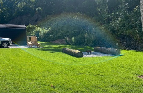 Abercwmboi Cabin | A glamping pod that sleeps 2 guests in 1 bedroom