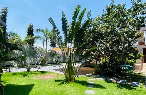 Mlingotini Apartment | A glimpse of Africa.