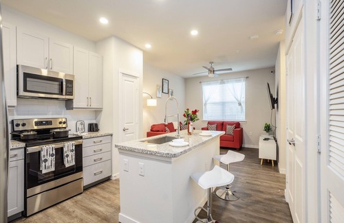 Spring Branch East Apartment | A Great Get Away Relaxation For A Couples Trip - Houston Tx