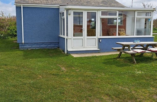 Hayle Cottage | A great location from which to enjoy this stunning stretch of Cornish coastline