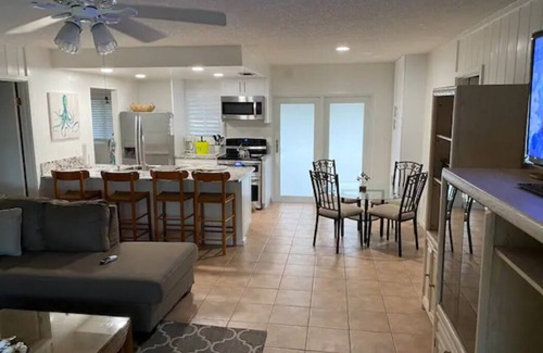 Indian Waterways House | A great place to relax, fish, or even work from. 2/2 , 66 ft