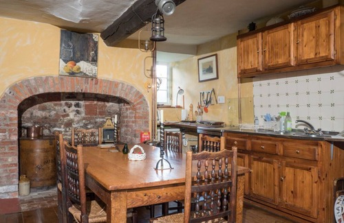 Dunster Cottage | A HEAVENLY RETREAT WITH OFF-STREET PARKING