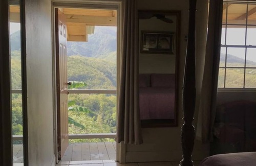 Anse La Raye Apartment | A home away from home - A 5 minute walk to the beach