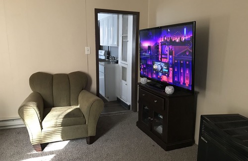 Payne - Phalen Apartment | A home away from home!