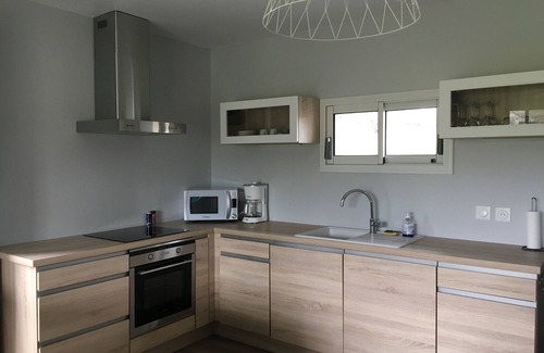 Varetz Ski Chalet | A HOME JUST FOR YOU, CLOSE TO ALL AMENITIES!