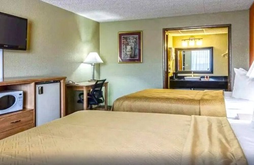 Salina House | A hotel to Relax, A service to remember