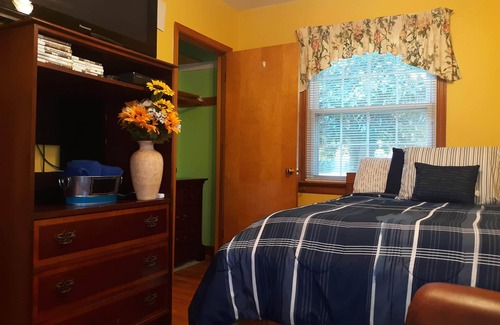 Dumbarton Bed & Breakfast | A house full of steel balls and games