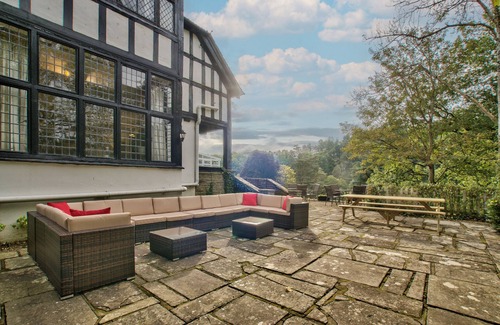 Builth Wells House | A house that sleeps 42 guests in 21 bedrooms