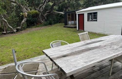 Whangateau House | A Kiwi Classic - beautiful bach in Whangateau