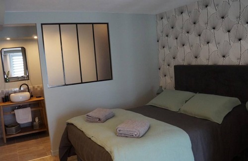 Hostun Bed & Breakfast | A L'orée du Bois - Chambres D'hôtes