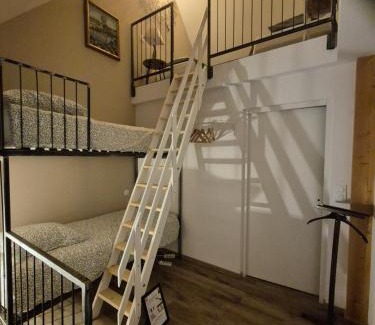Les Repots House | A La Maison