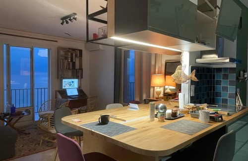 Erbalunga Apartment | A large terrace overlooking the sea