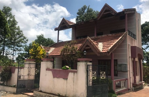 Yercaud House | A little bungalow near Yercaud bus stand