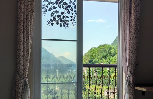 Enshi Cabin | A lodge surrounded by forests, mountains and tea fields !