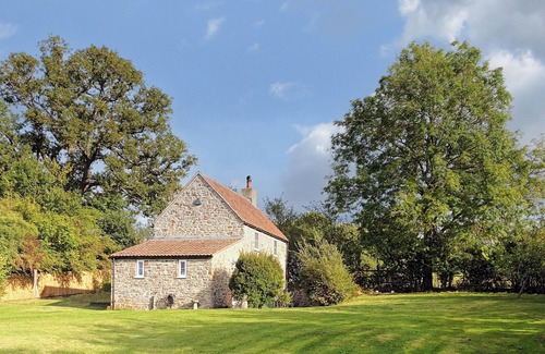 Upton Cheyney Cottage | A lovely cottage with countryside views in an ideal location.
