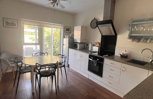 Whitstable House | A lovely spacious 2 bedroom house suitable for up to 5 people. Own driveway.