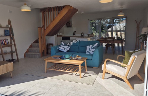 Poughill House | A luxurious, bright spacious home in a village location, 5 mins to the beach.