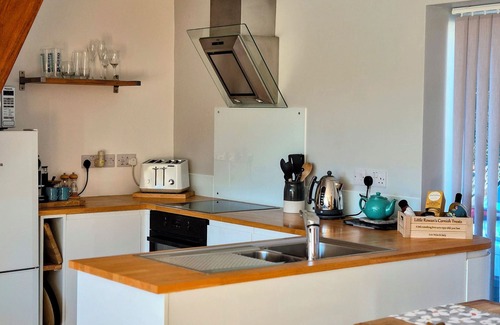 Poughill House | A luxurious, bright spacious home in a village location, 5 mins to the beach.