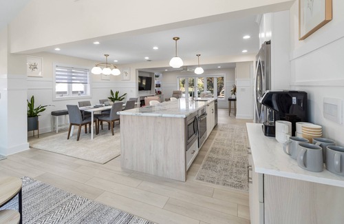 Ashburn House | A Luxurious Home for Rest and Work.