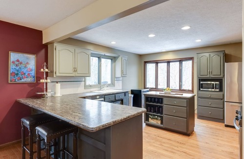 Webster House | A Luxurious Nature Escape with Room for the Whole Family