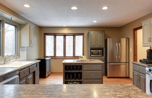 Webster House | A Luxurious Nature Escape with Room for the Whole Family