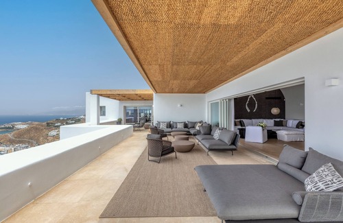 Tourlos Villa | A Luxurious Retreat with sea view in Mykonos!