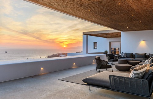 Tourlos Villa | A Luxurious Retreat with sea view in Mykonos!