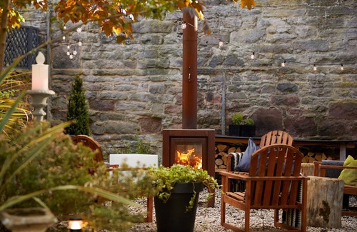 Newington House | A luxury, spacious self-catering Edinburgh Townhouse with on-site parking and a south-facing garden.